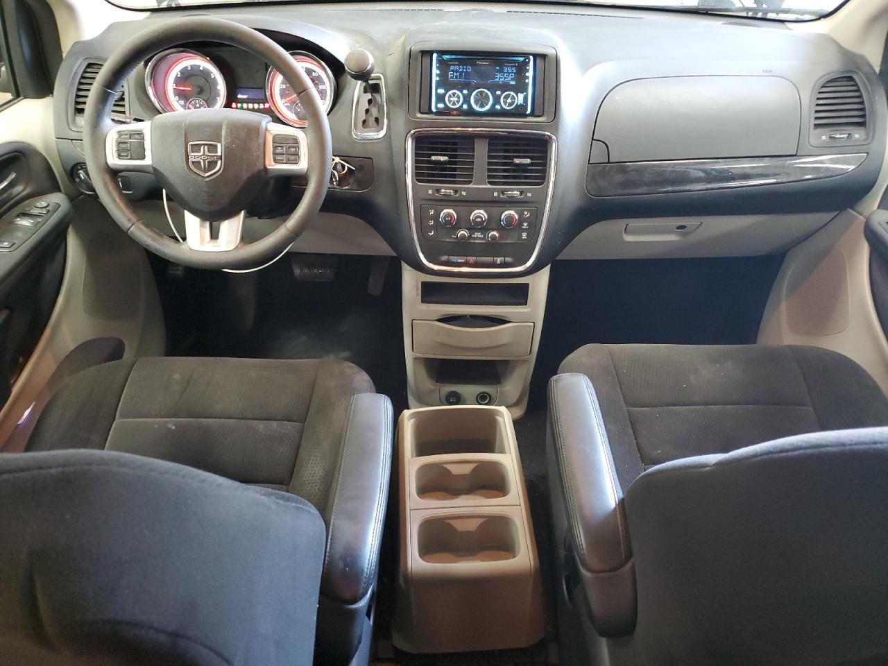 2012 Dodge Caravan - Image 8
