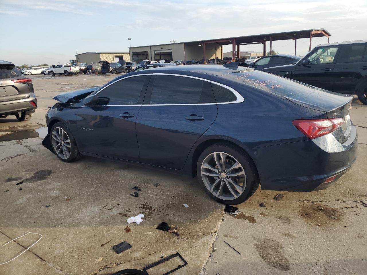 2022 Chevrolet Malibu - Image 2