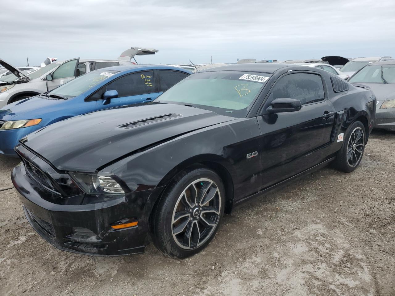 VIN 1ZVBP8CF6D5284615 2013 FORD MUSTANG no.1