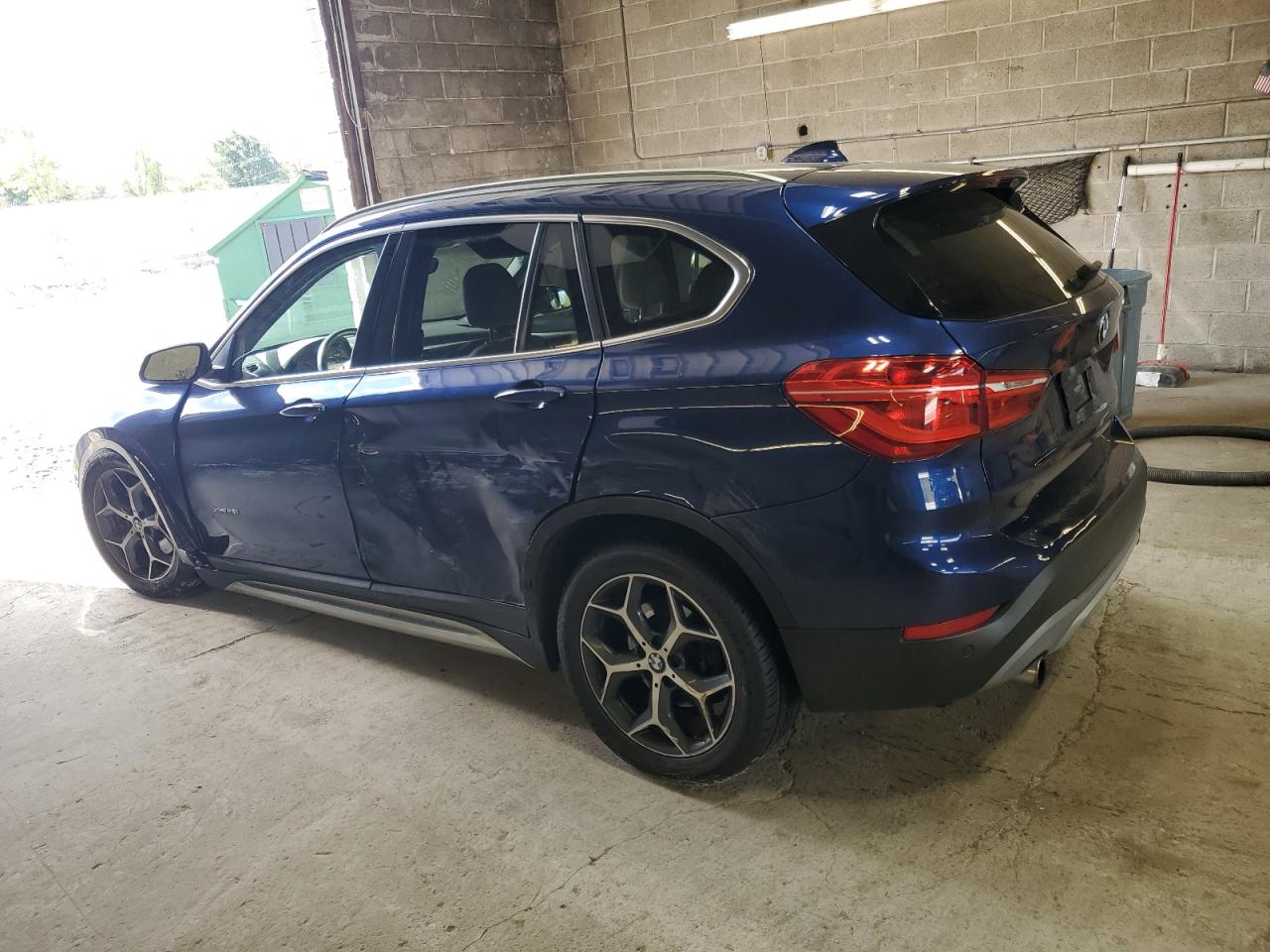 2017 BMW X1 - Image 2