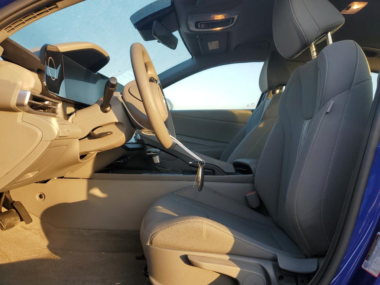 2024 Hyundai Elantra - Image 7