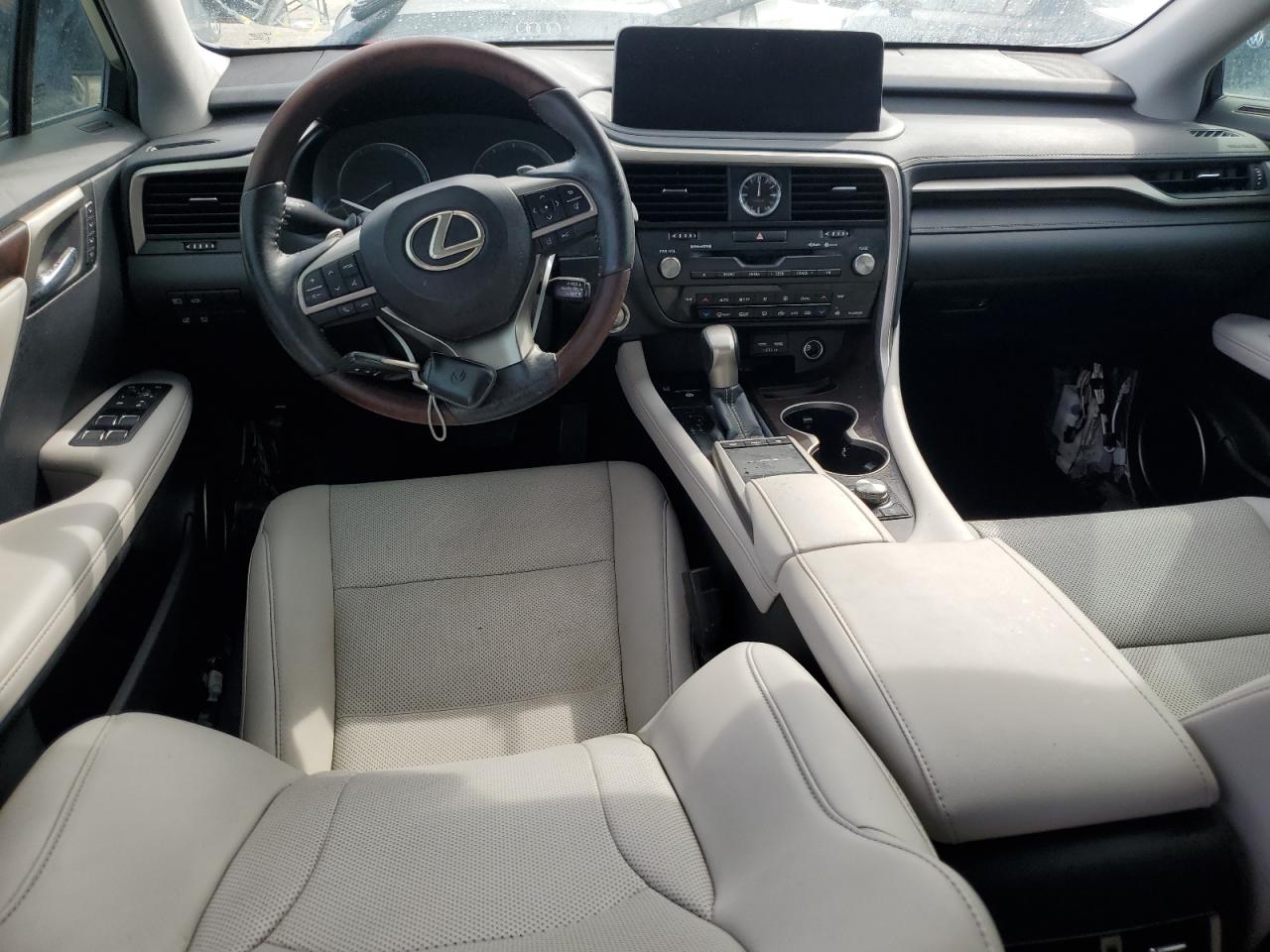 2021 Lexus RX - Image 8