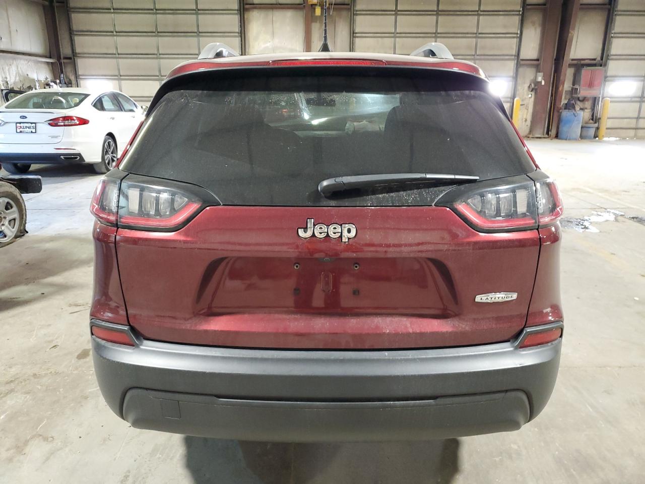 1C4PJLCB7KD326089 2019 Jeep Cherokee Latitude