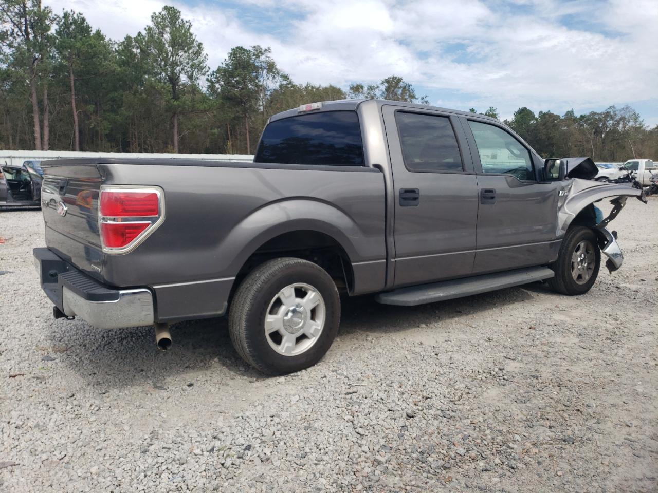 2011 Ford F-150 - Image 3