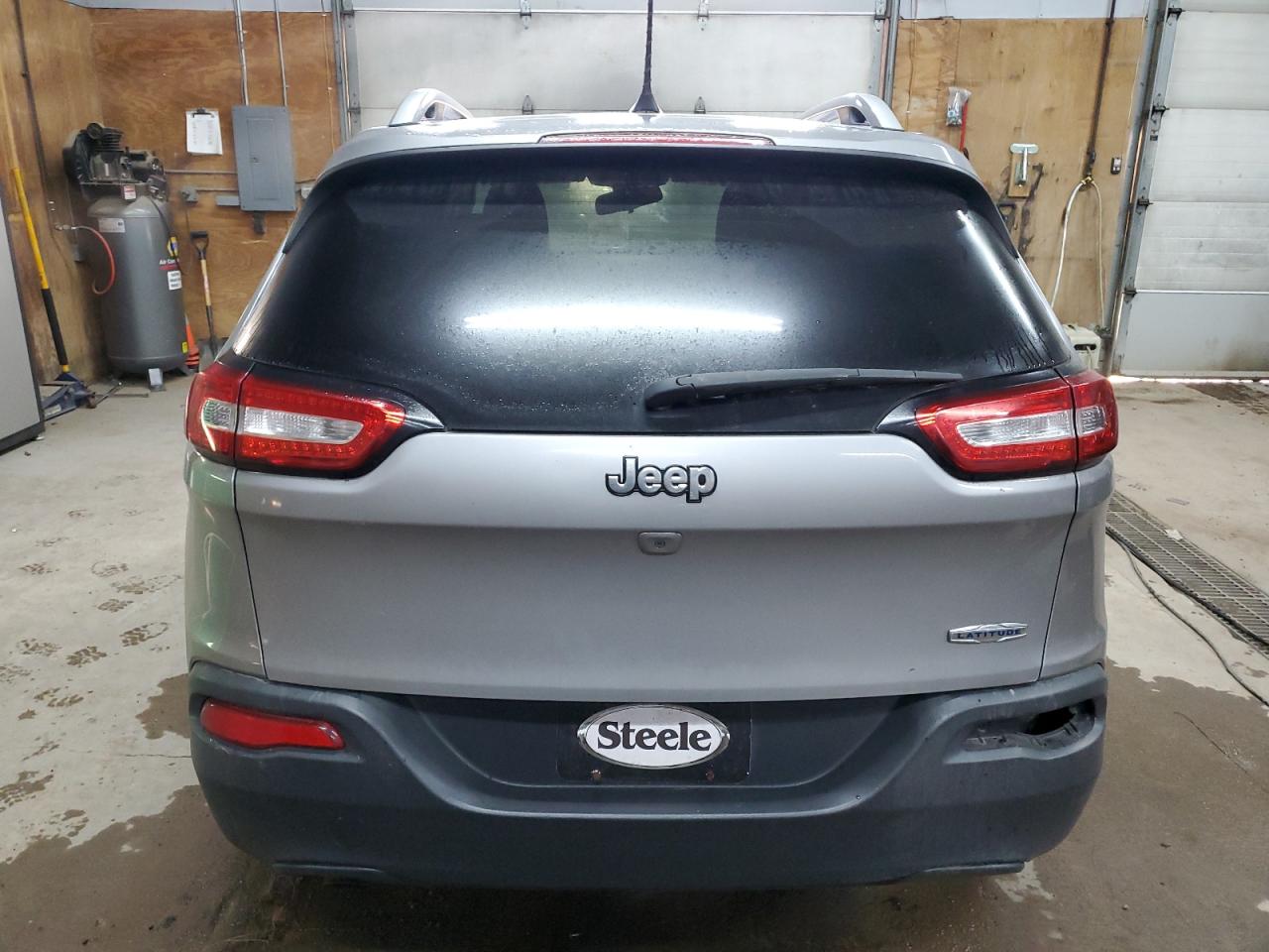 2018 Jeep Grand Cherokee - Image 6