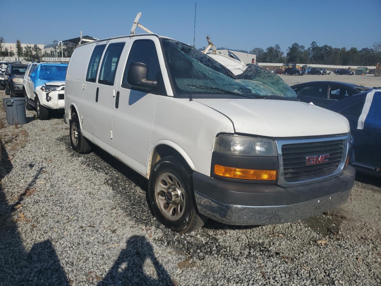 2012 GMC Savana - Image 4