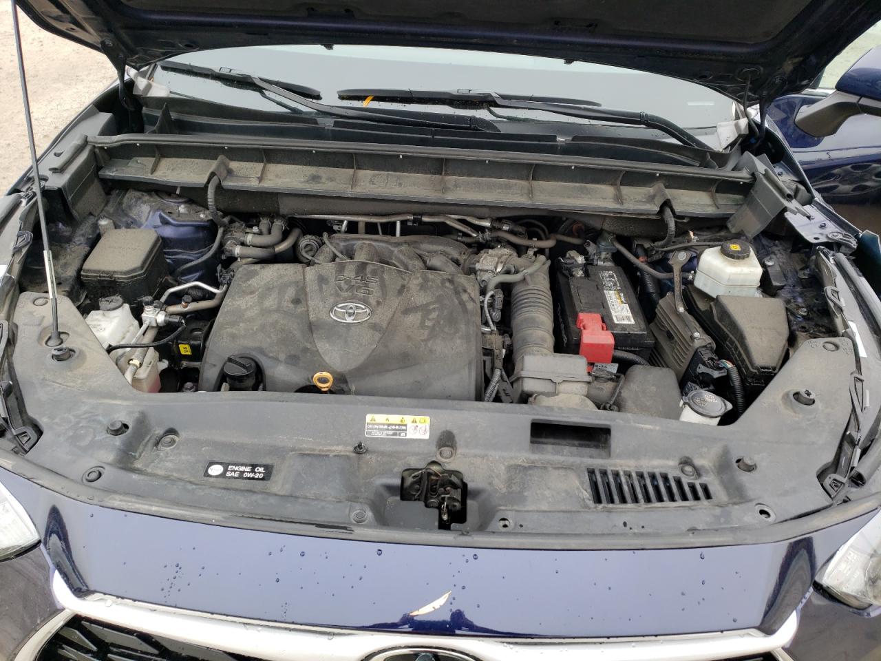 2021 Toyota Highlander - Image 12
