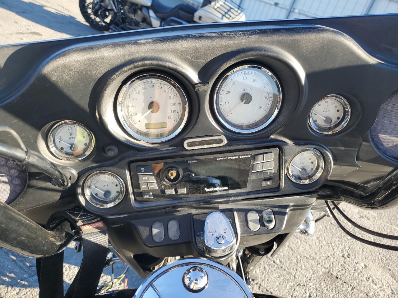 2007 Harley-Davidson Flhx California VIN: 1HD1KB4317Y708525 Lot: 73610704