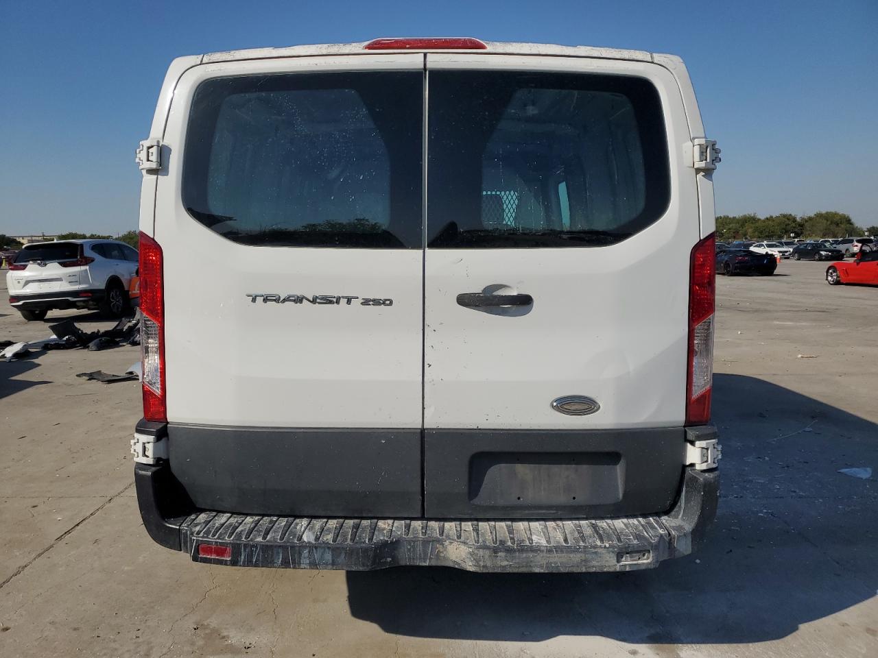 1FTNR1ZM7FKA34098 2015 Ford Transit T-250