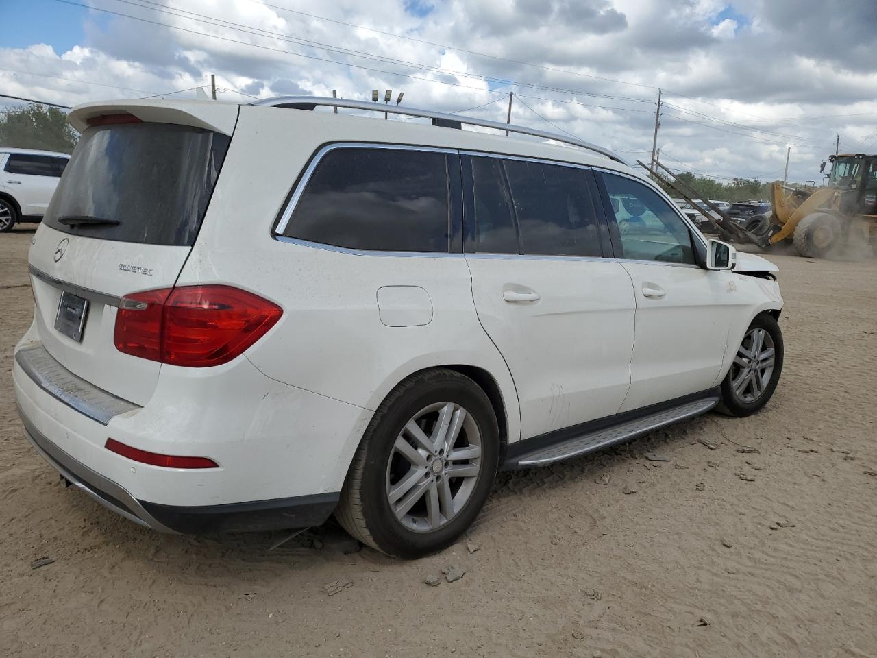 VIN 4JGDF2EE4EA332343 2014 MERCEDES-BENZ GL-CLASS no.3