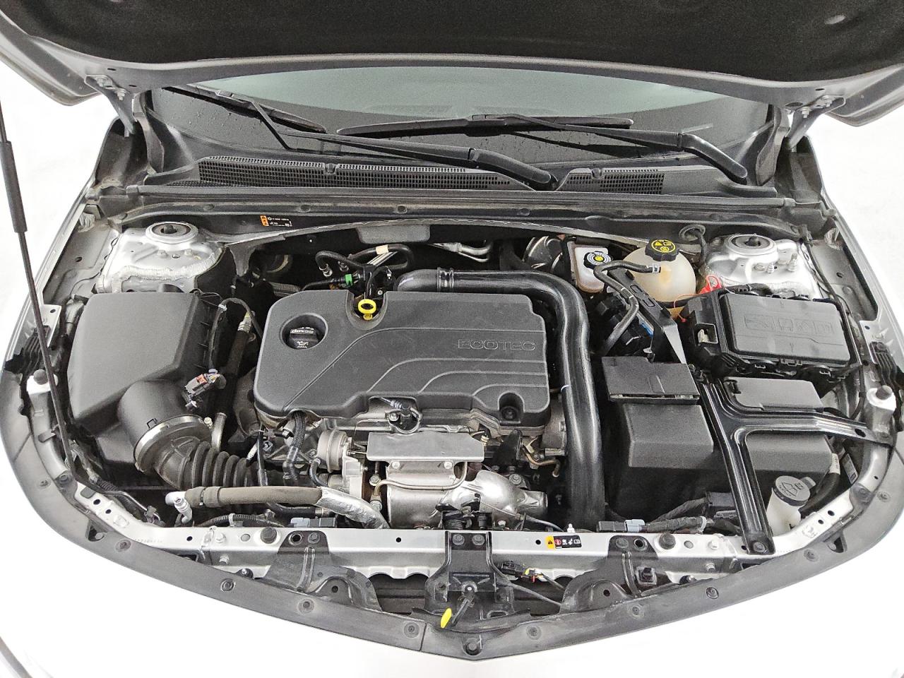 2022 Chevrolet Malibu - Image 11
