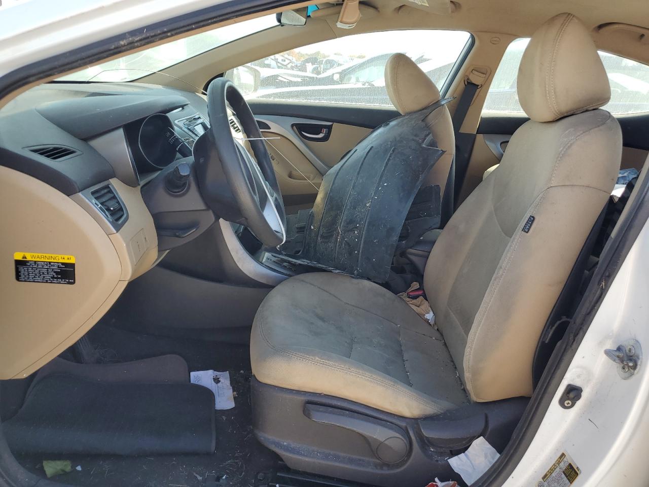 2011 Hyundai Elantra - Image 7