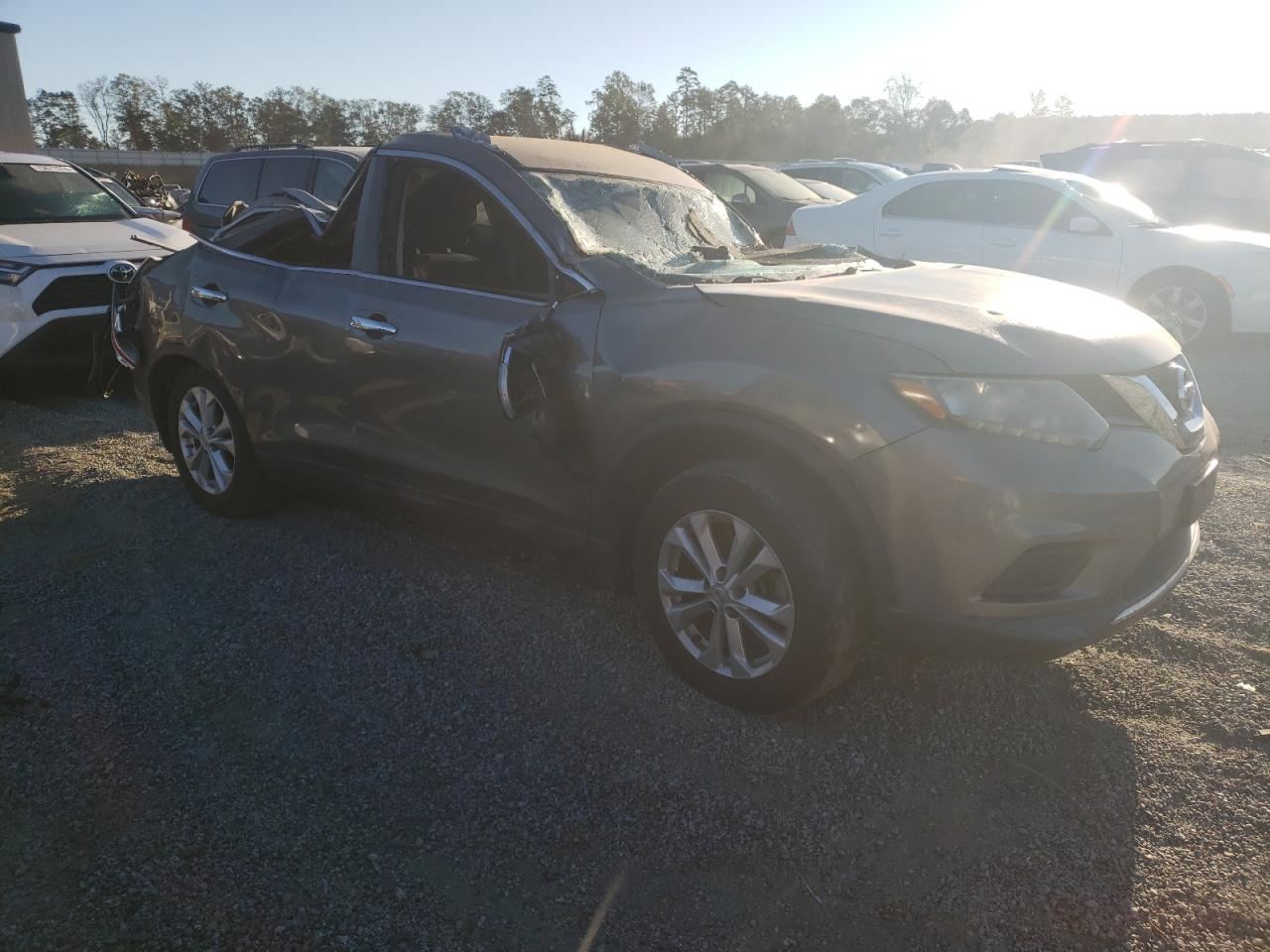 2015 Nissan Rogue - Image 4
