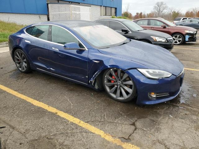  TESLA MODEL S 2016 Синий