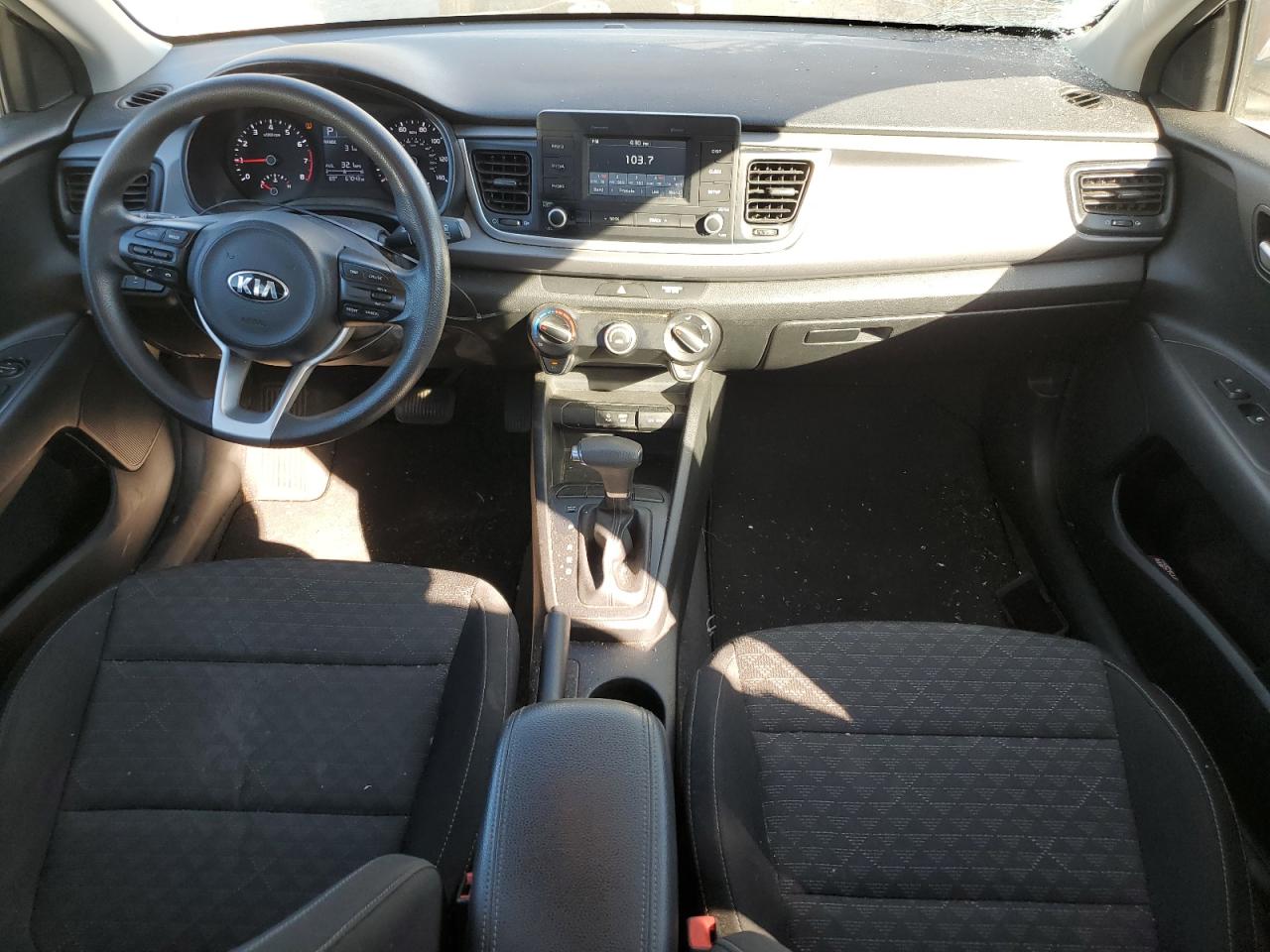 3KPA25AB2JE090398 2018 Kia Rio Lx