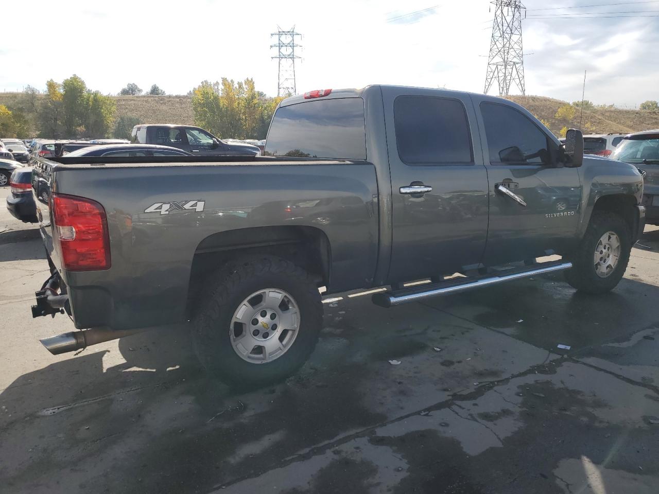 3GCUKSE22BG163233 2011 Chevrolet Silverado K1500 Lt