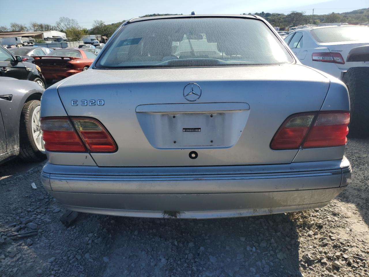 2001 Mercedes-Benz E 320 VIN: WDBJF65J11B294200 Lot: 73831854