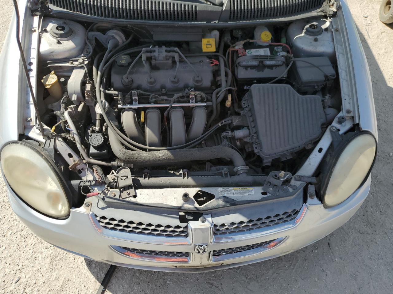2003 Dodge Neon - Image 11