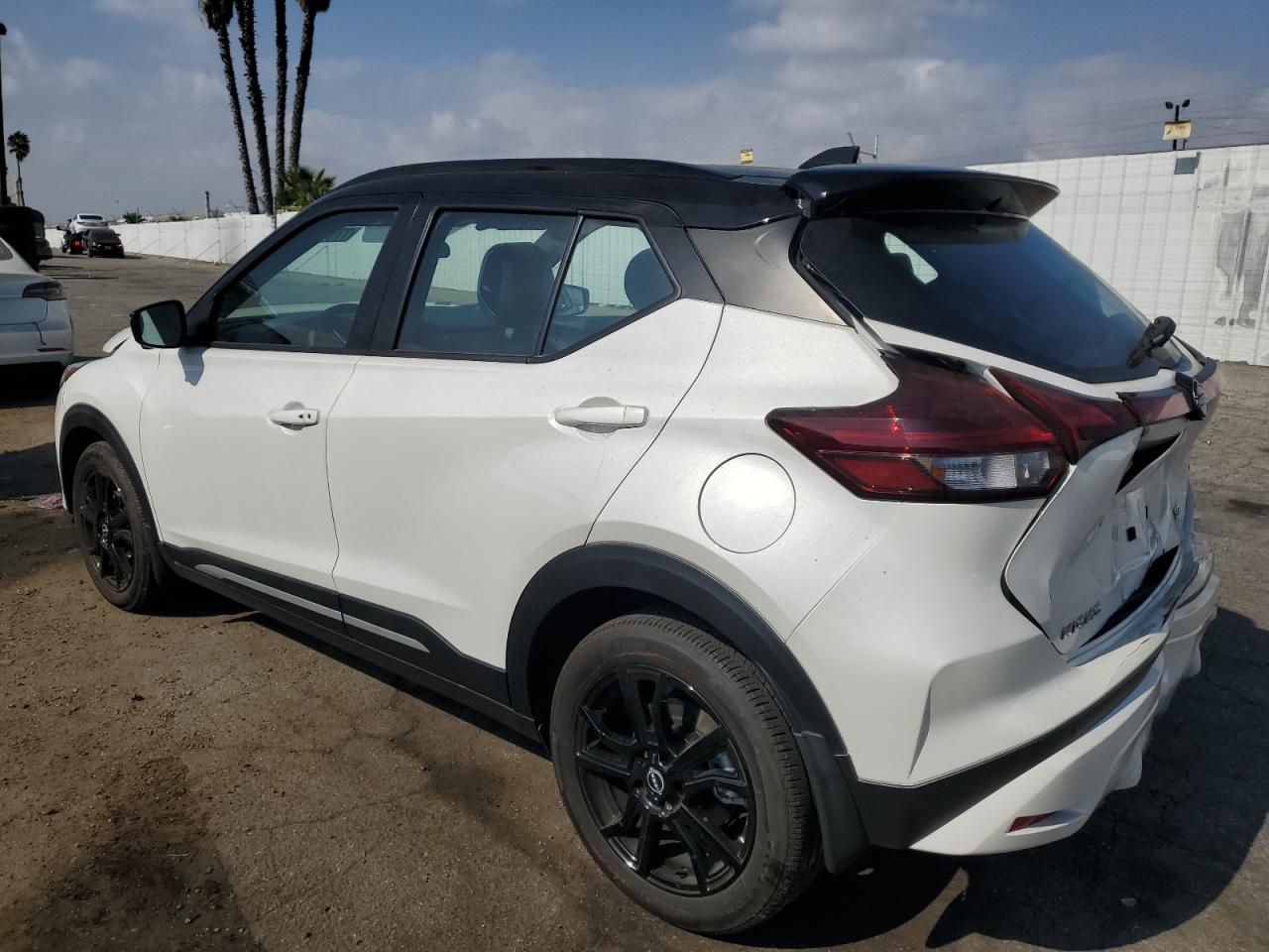 2024 Nissan Kicks - Image 2