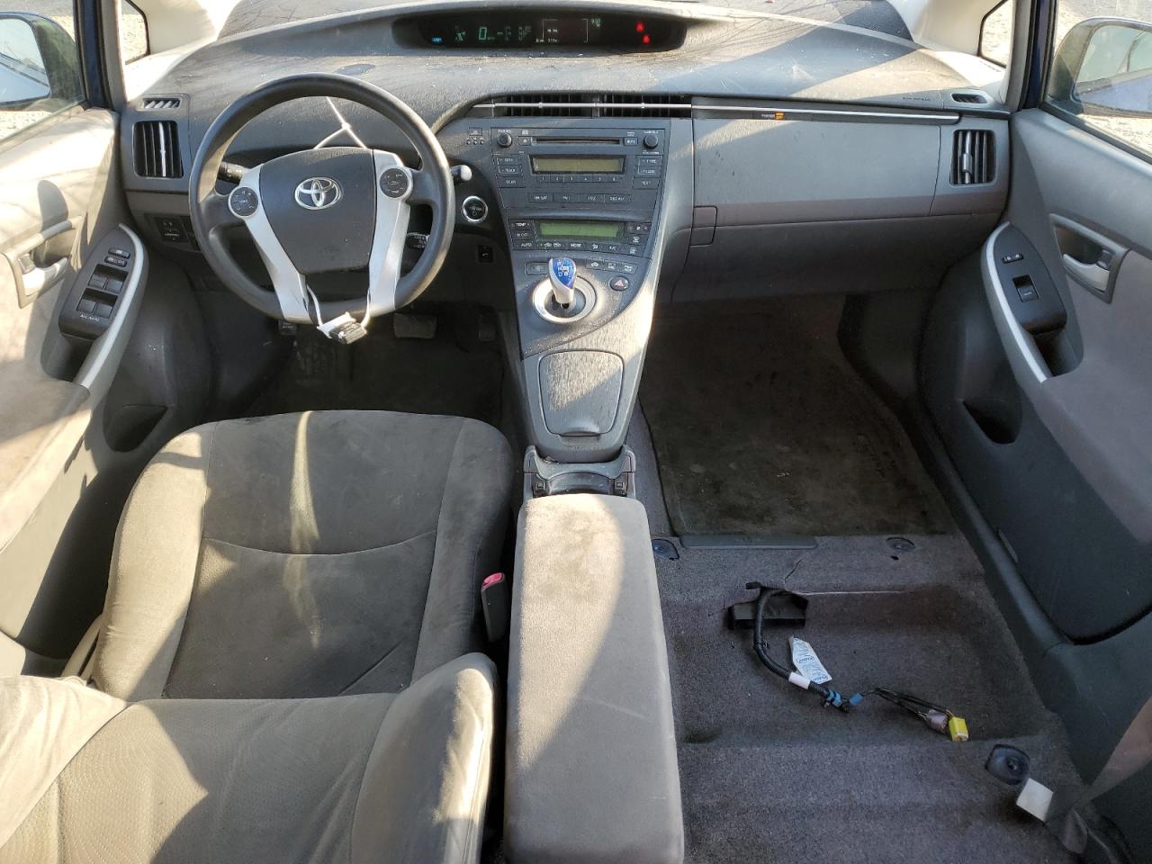 2011 Toyota Prius - Image 8