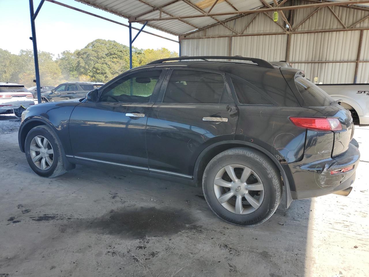 2005 Infiniti FX - Image 2
