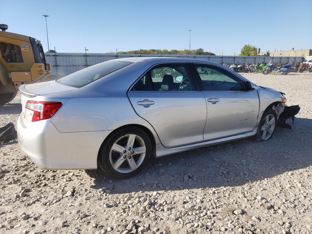 VIN 4T1BF1FK4DU251572 2013 TOYOTA CAMRY no.3