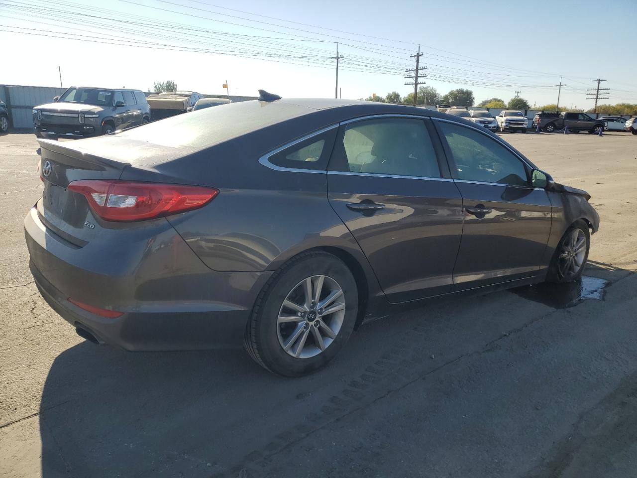 2016 Hyundai Sonata - Image 3