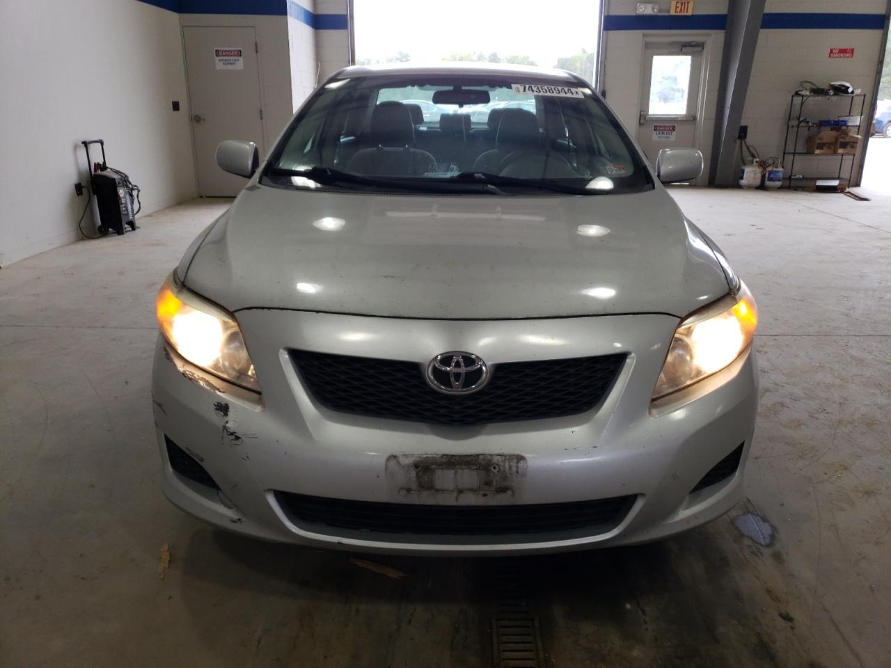 2010 Toyota Corolla - Image 5