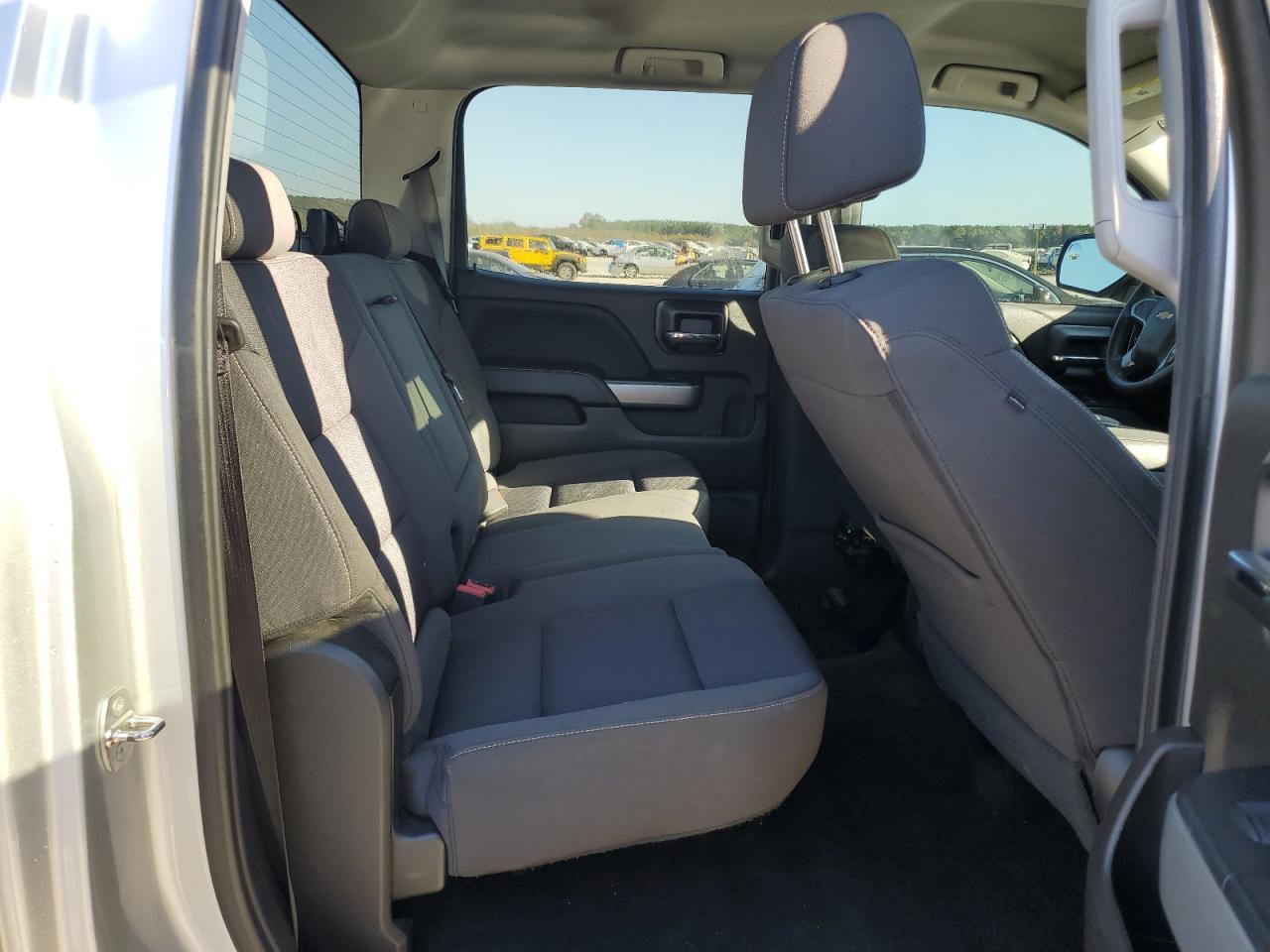 2018 Chevrolet Silverado - Image 10