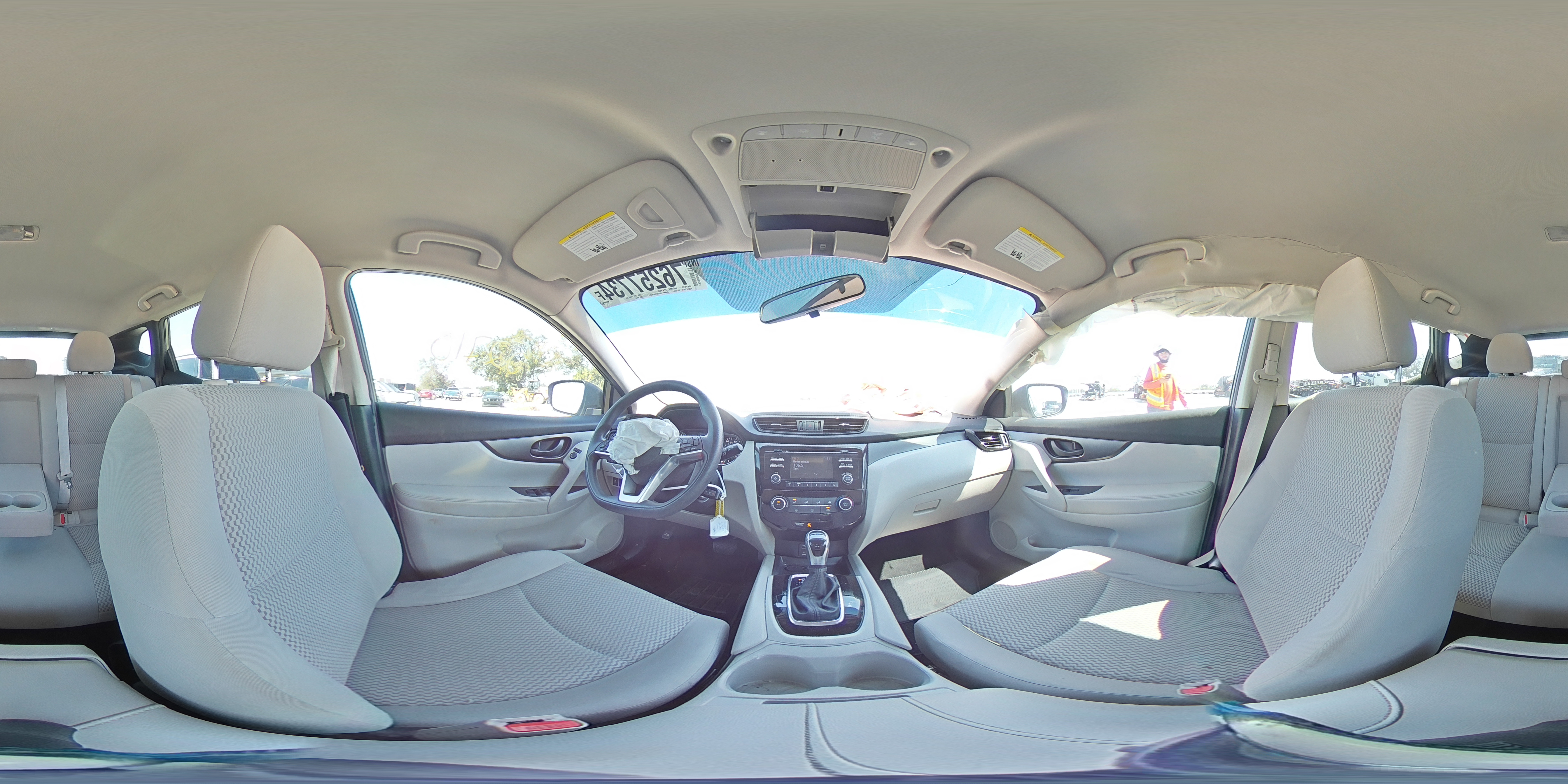 2017 Nissan Rogue - Image 13