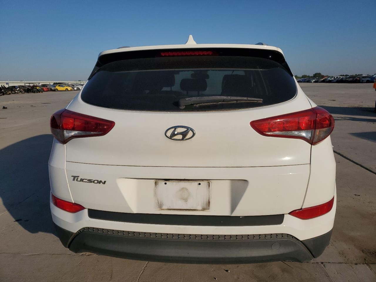 KM8J33A48JU708758 2018 Hyundai Tucson Sel