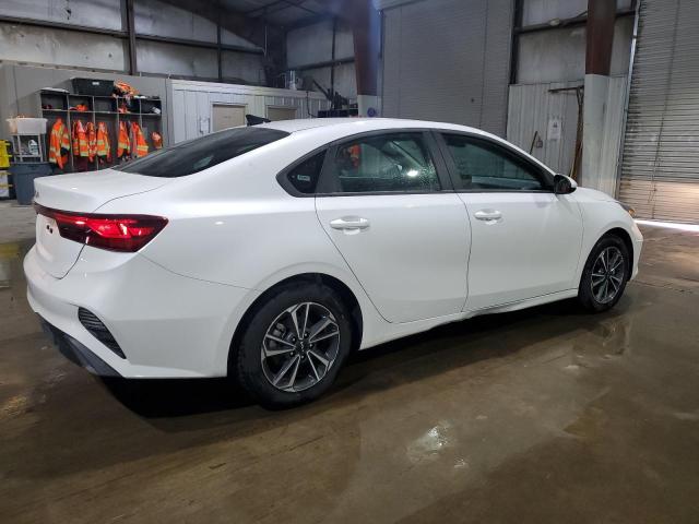 3KPF24AD6RE778787 Kia Forte LX 3