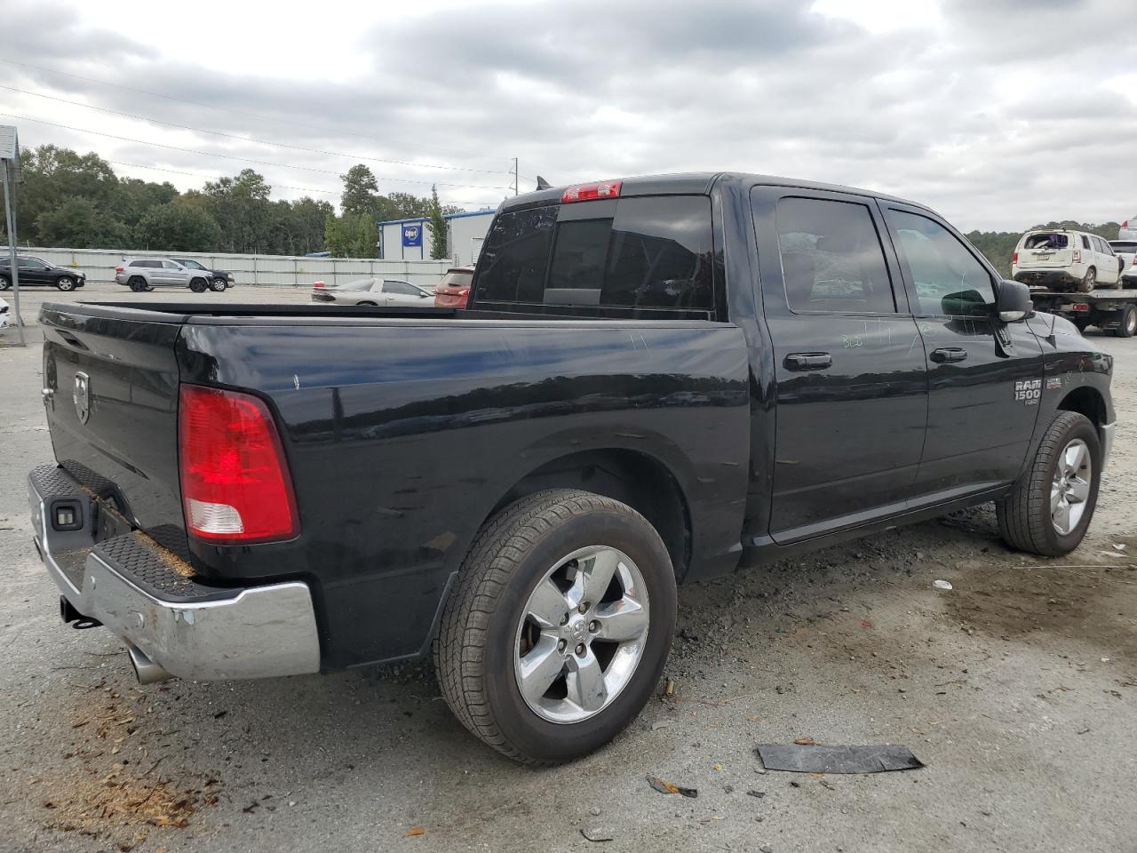 2019 RAM 1500 - Image 3