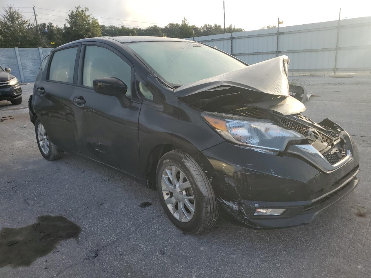 2017 Nissan Versa - Image 4