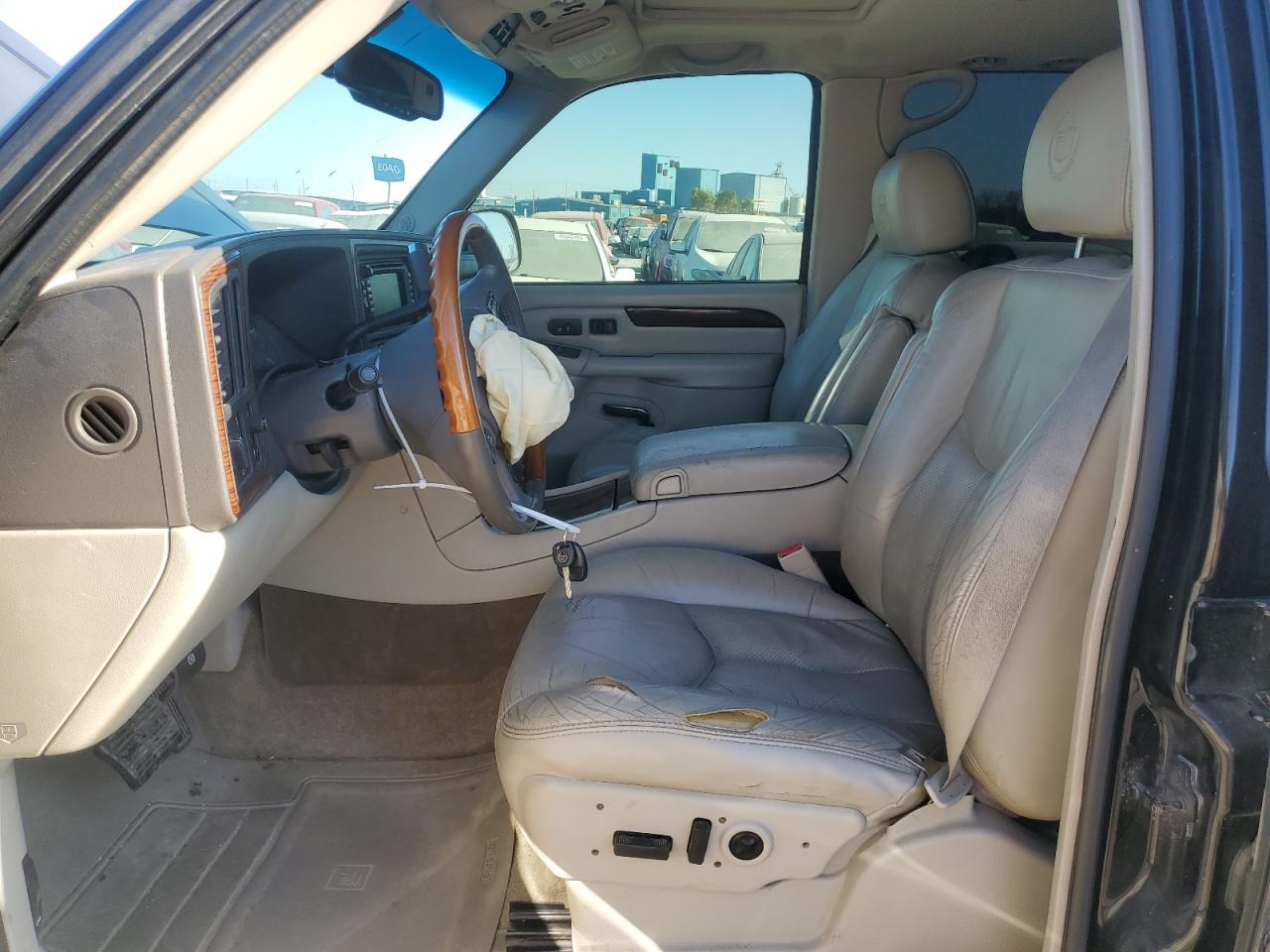 2003 Cadillac Escalade Luxury VIN: 1GYEK63N63R275778 Lot: 76826794