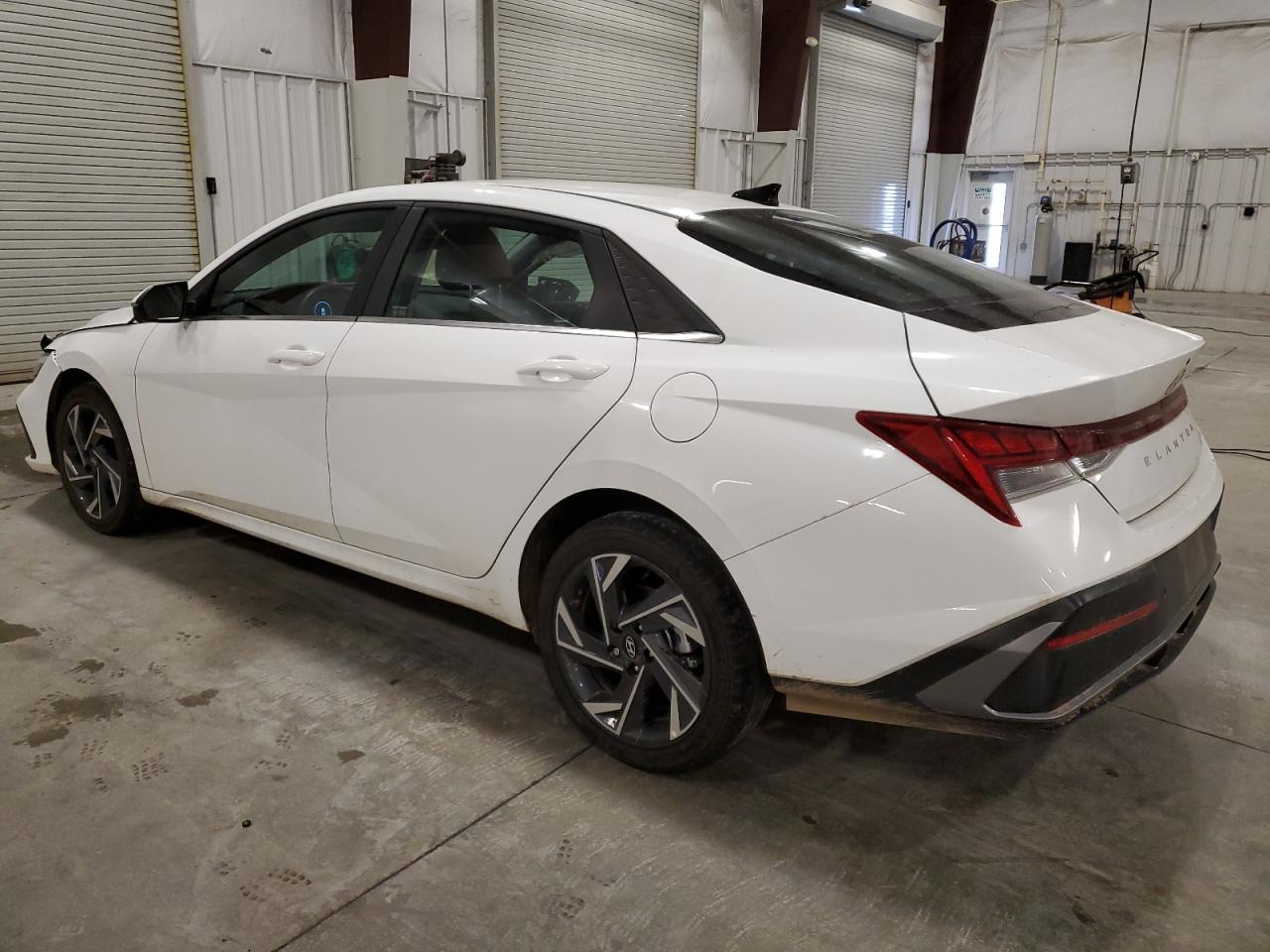 2024 Hyundai Elantra - Image 2
