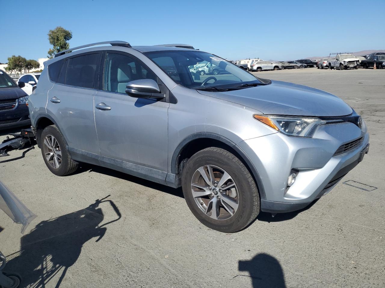 2018 Toyota RAV 4 - Image 4