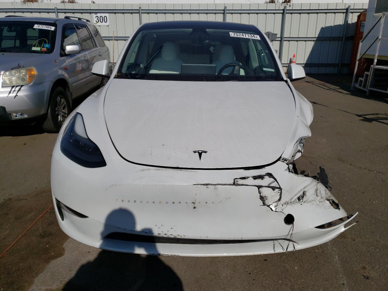 VIN 7SAYGDEE3NF533515 2022 TESLA MODEL Y no.5