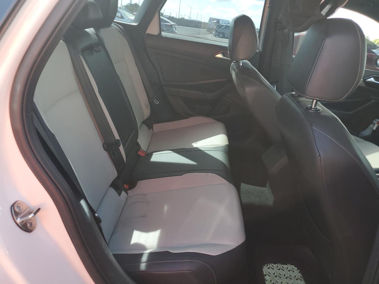 2020 Volkswagen Jetta - Image 10