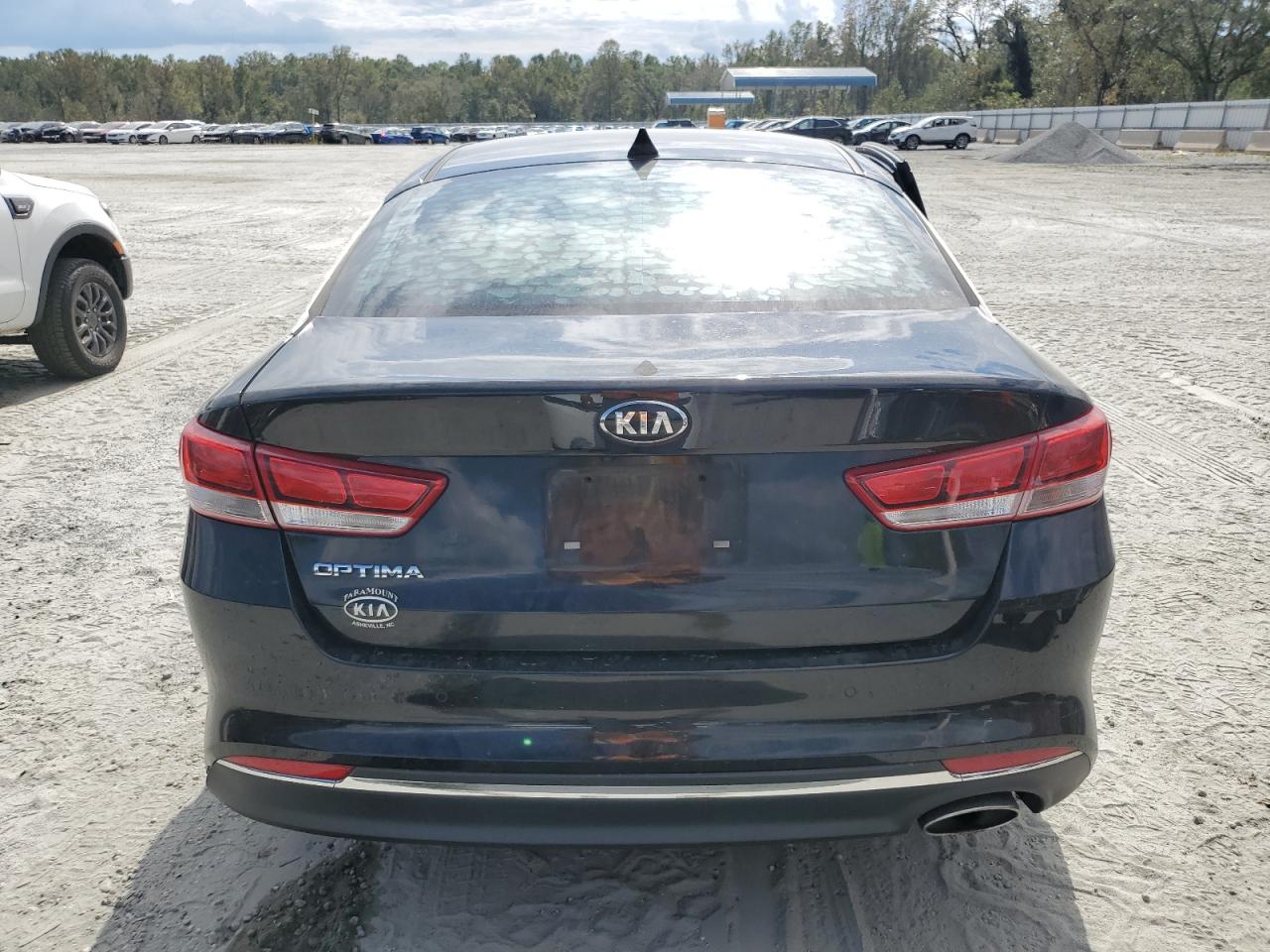 5XXGT4L37JG252394 2018 Kia Optima Lx