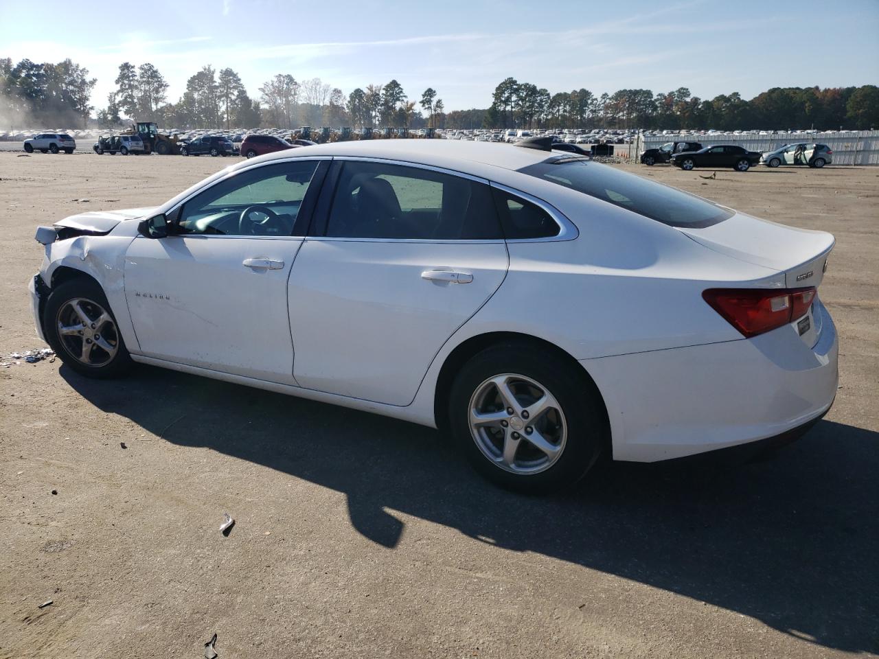 2018 Chevrolet Malibu - Image 2