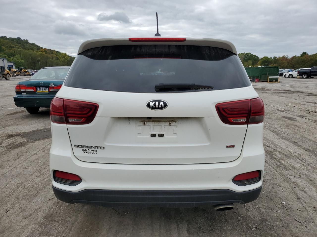 5XYPGDA39KG462161 2019 Kia Sorento L