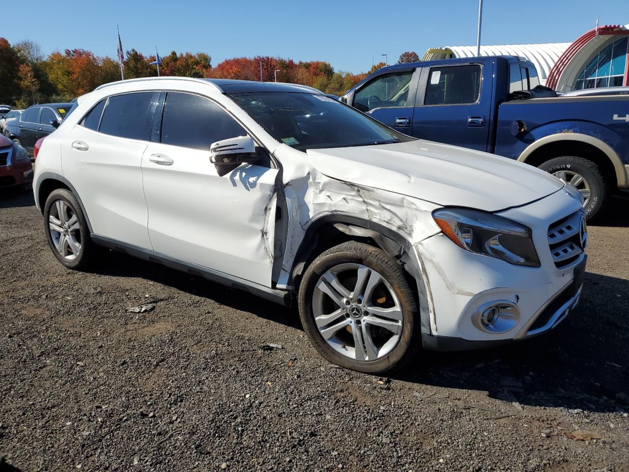 VIN WDCTG4GB7KJ551783 2019 MERCEDES-BENZ GLA-CLASS no.4