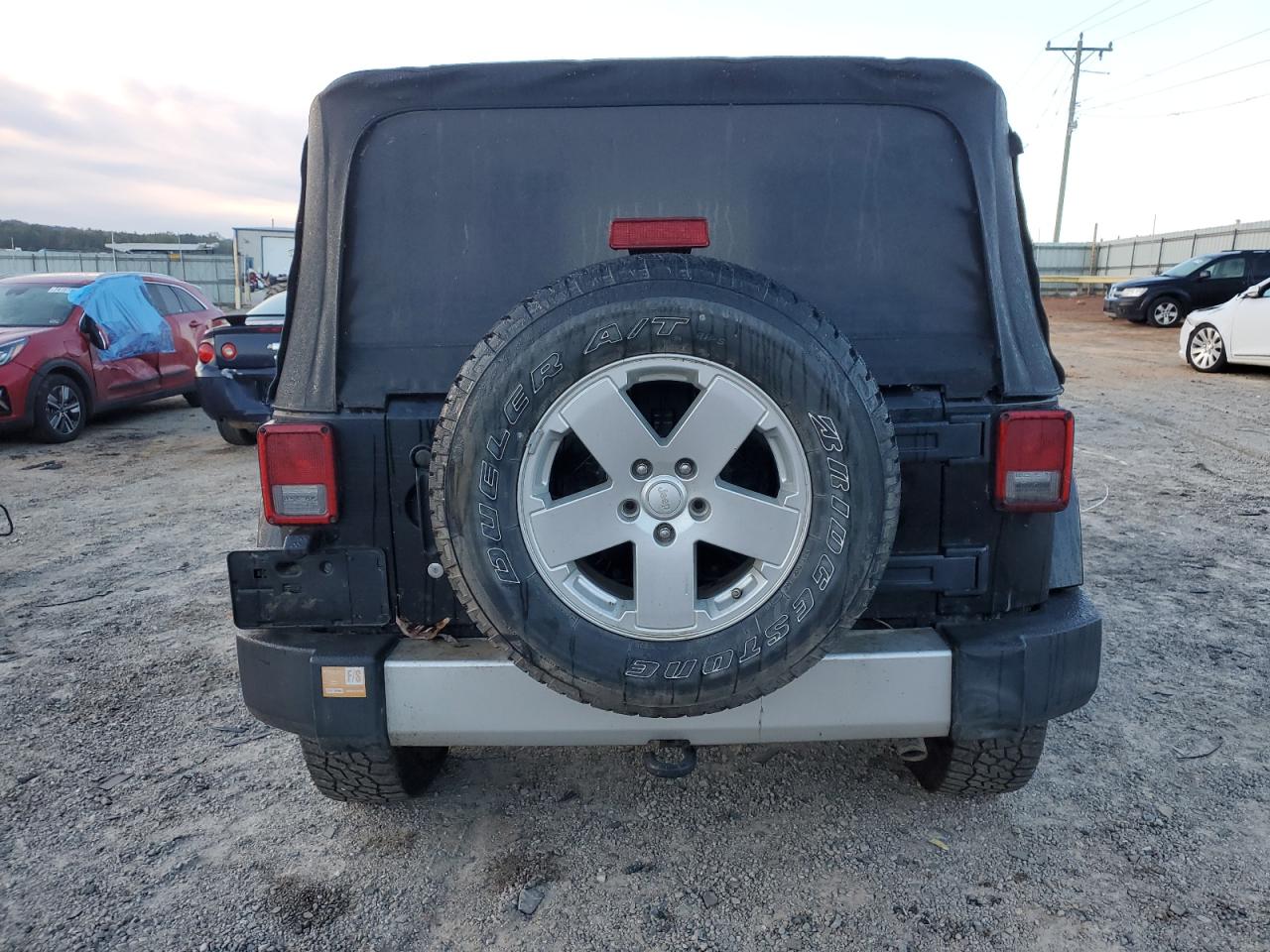 2008 Jeep Wrangler Sahara VIN: 1J4FA54128L526142 Lot: 75133954