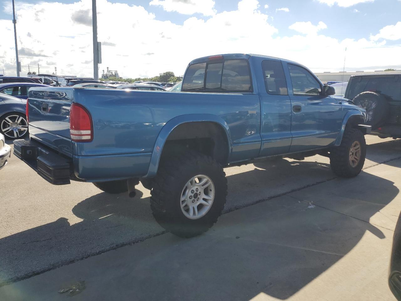 2003 Dodge Dakota - Image 3