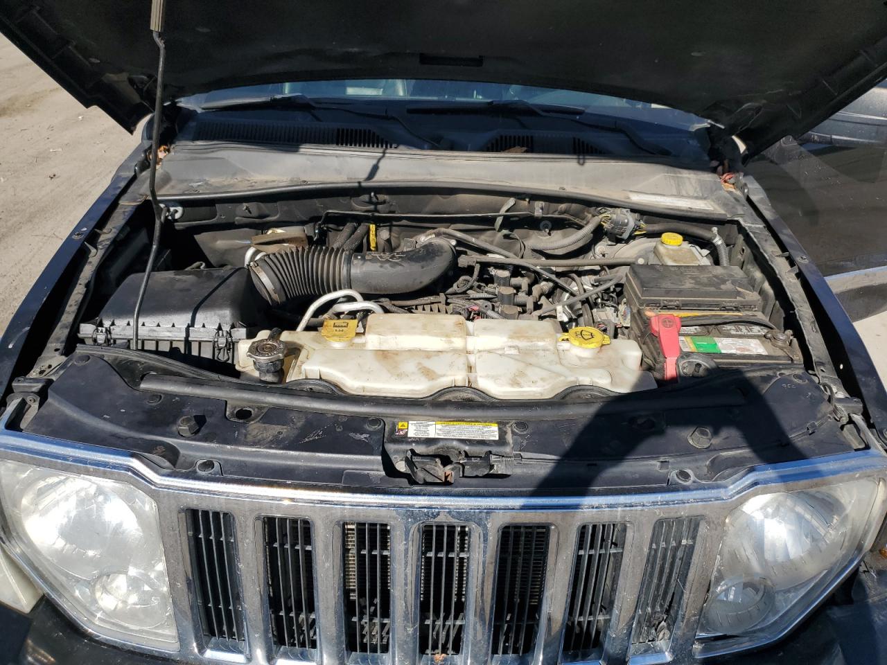 2009 Jeep Liberty (North America) - Image 12