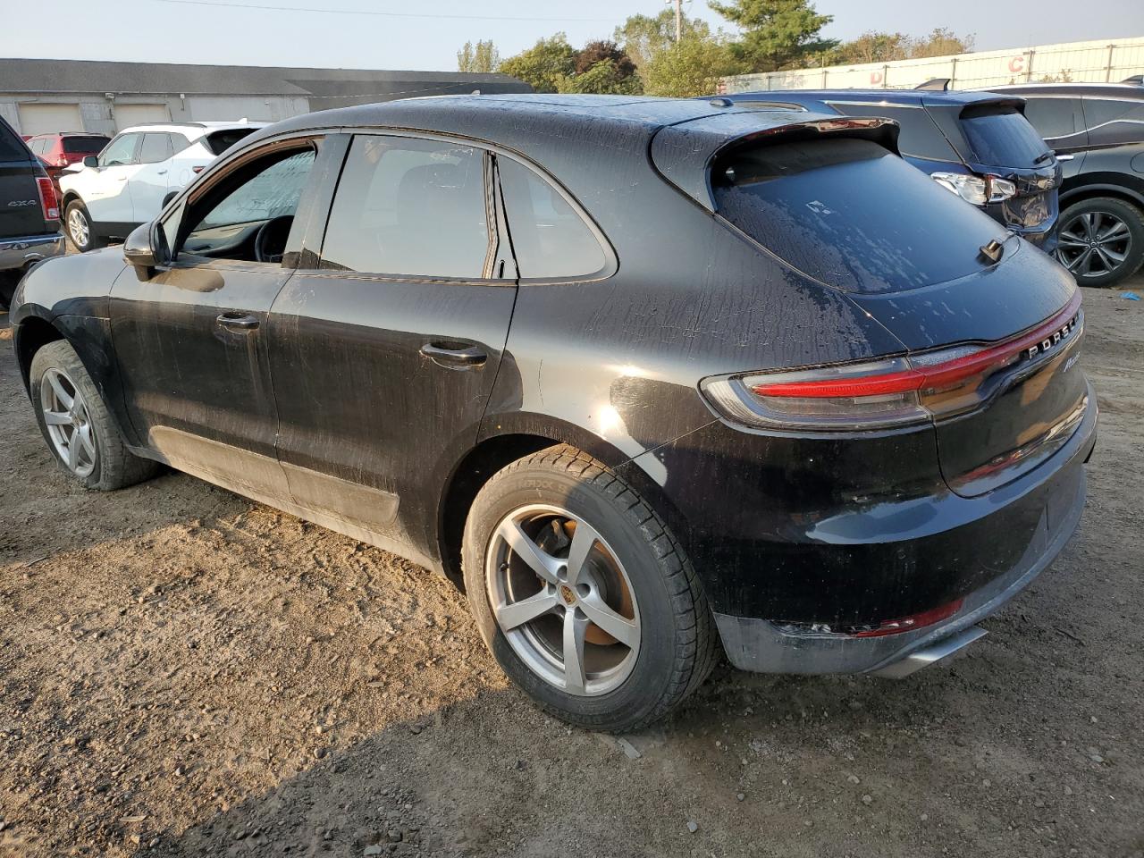 WP1AA2A56KLB04385 2019 Porsche Macan