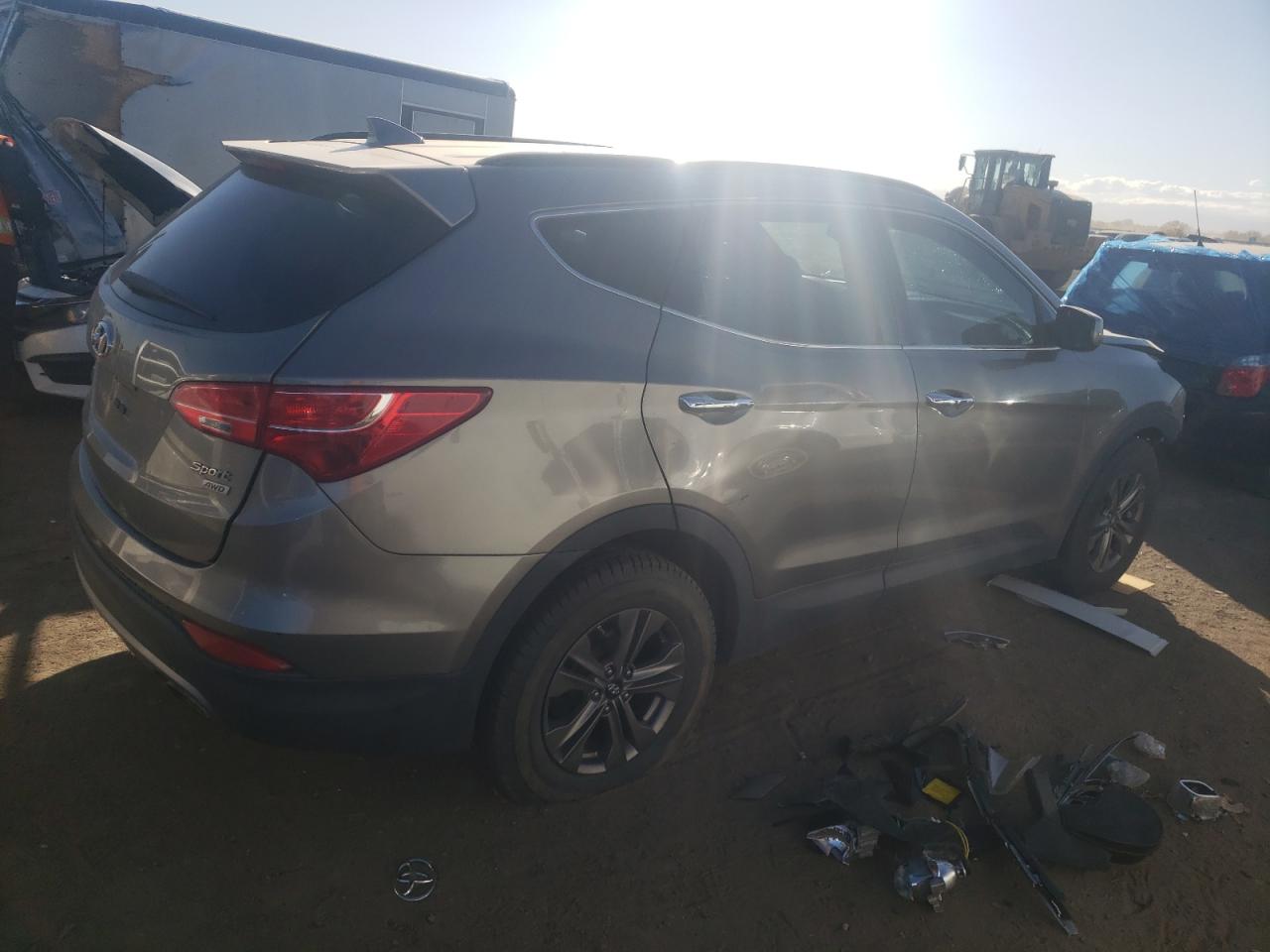 2015 Hyundai Santa Fe - Image 3