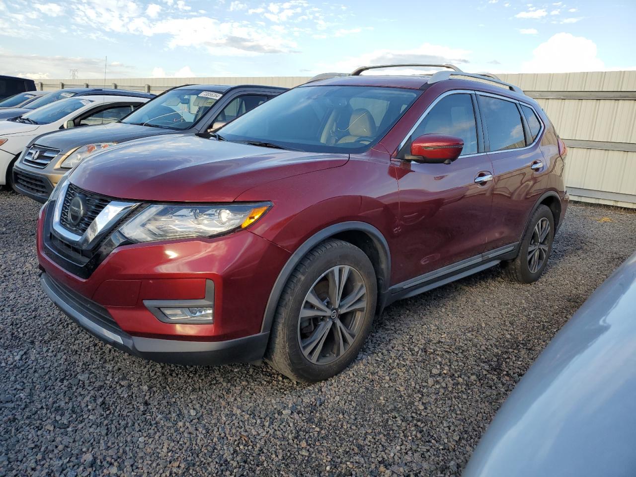 5N1AT2MT9JC837966 2018 NISSAN ROGUE - Image 1