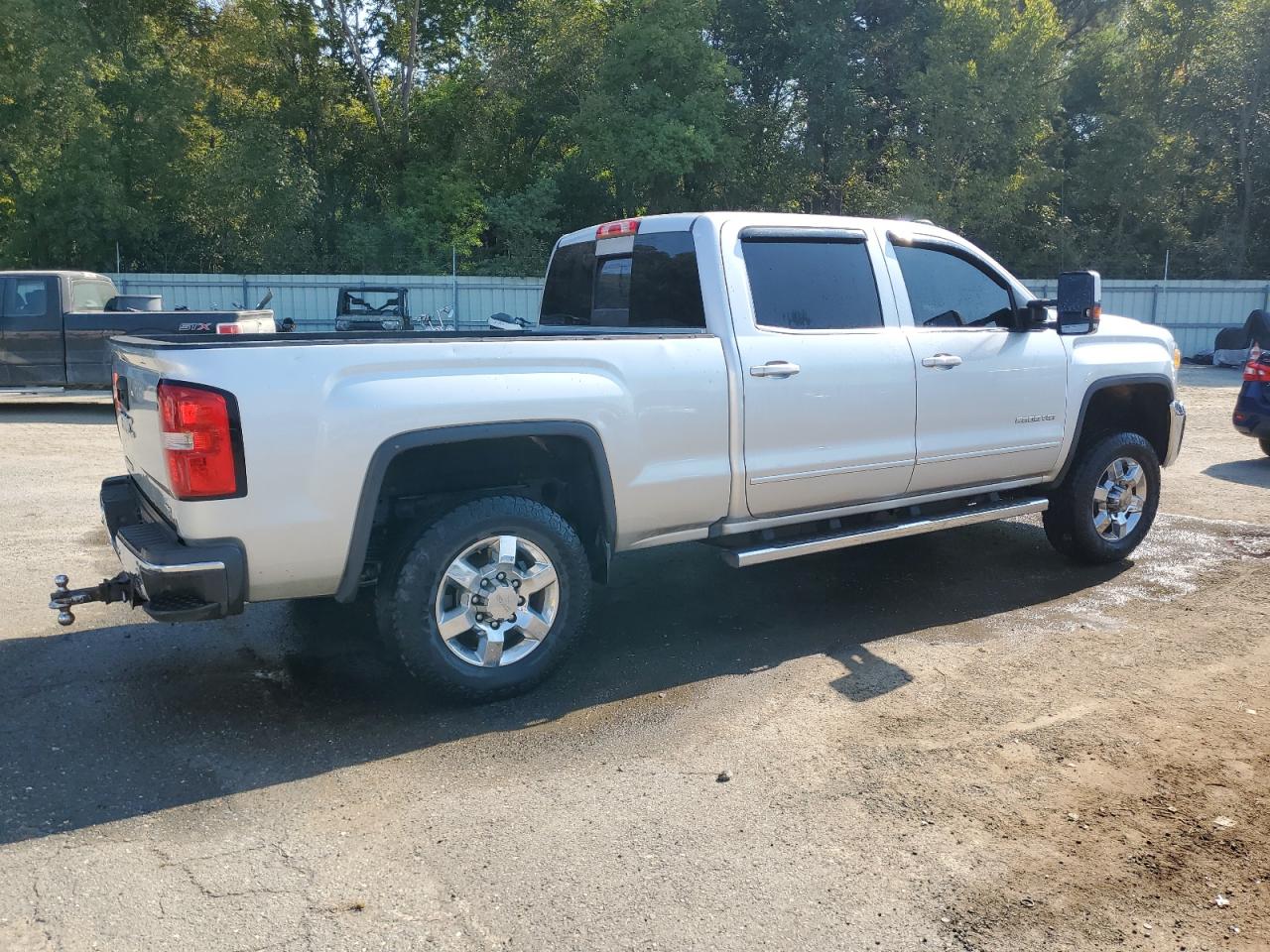 2018 GMC Sierra - Image 3